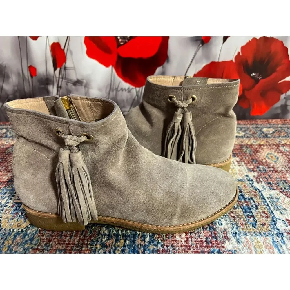 Kate Spade Bellamy ankle boot in EUC. Size 8.